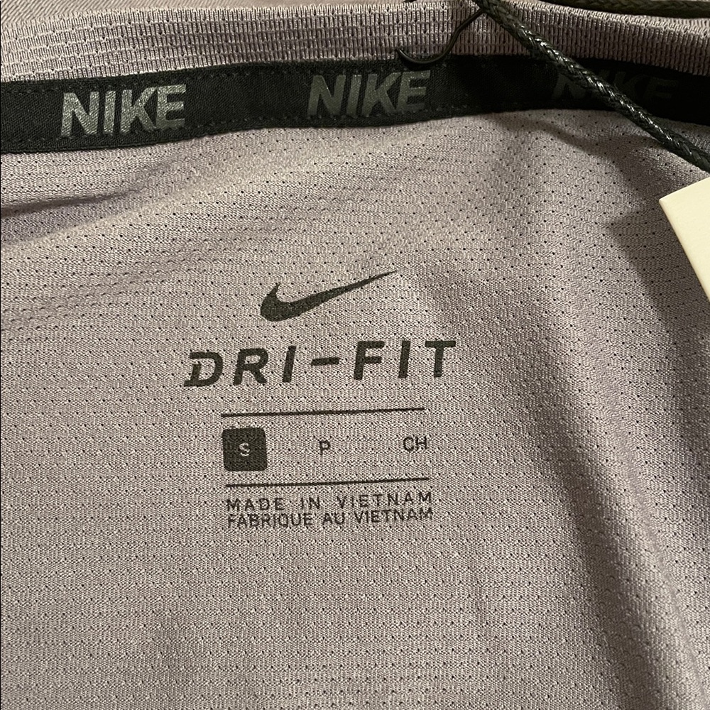 Nike Training Top - Picture 4 of 5
